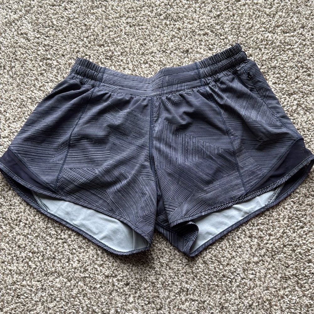 Lululemon Hotty Hot short